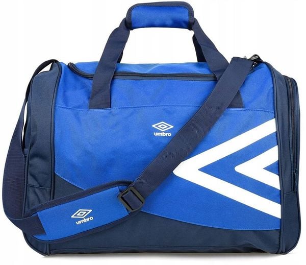 Torba sportowa treningowa na ramię Umbro 46L. Niebieskie torby na ramię Umbro, bez wzorów, z poliesteru, na ramię, duże, bez dodatków. Za 69.00 zł.