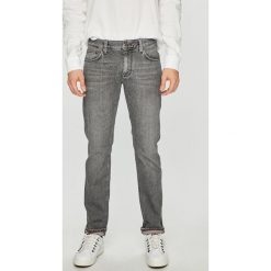 Tommy Hilfiger - Jeansy Bleecker. Jeansy marki Tommy Hilfiger. W wyprzedaży za 329.90 zł.