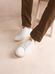 Buty TBS Flauber. Brązowe buty turystyczne Tbs, bez wzorów, ze skóry, bez zapięcia, trekkingowe. Za 511.00 zł.