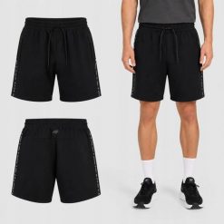 SPODENKI MĘSKIE 4F TRENINGOWE SPORTOWE NA SIŁOWNIĘ KRÓTKIE KOLOR CZARNY. Czarne krótkie spodenki sportowe 4F, l, bez wzorów, z materiału. Za 129.99 zł.