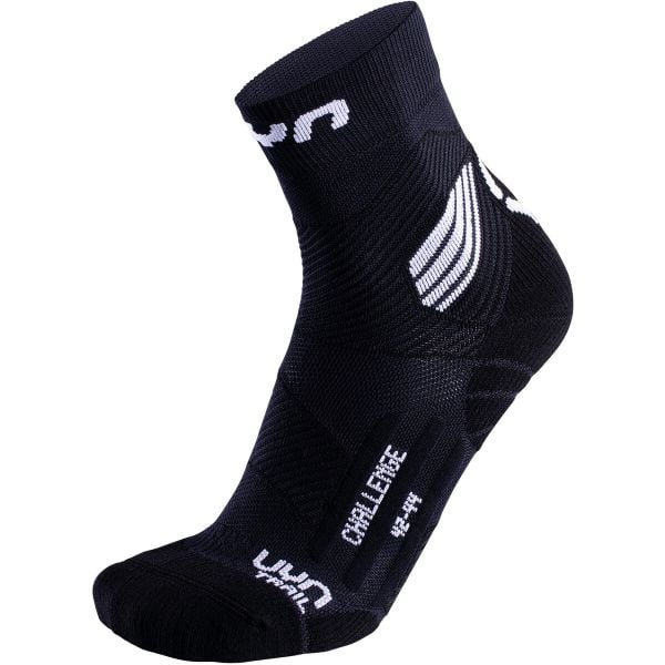 Skarpety do biegania MAN RUN TRAIL CHALLENGE SOCKS r.39-41. Białe skarpety UYN, bez wzorów, z dzianiny. Za 99.99 zł.