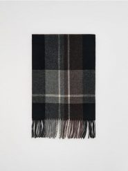 Szalik z wełną - czarny. Czarne szaliki Reserved, bez wzorów, z wełny. Za 119.99 zł.