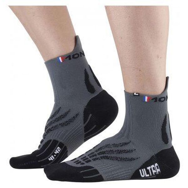 Skarpetki Monnet Ultra. Czarne skarpety MONNET, bez wzorów. Za 137.00 zł.