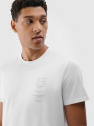 4F T-shirt regular z nadrukiem męski - biały S. Białe t-shirty 4F, m, bez wzorów, z bawełny, bez kołnierzyka, bez ramiączek. W wyprzedaży za 39.99 zł.