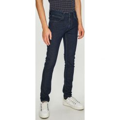 Lee - Jeansy Luke. Jeansy marki Lee. W wyprzedaży za 249.90 zł.