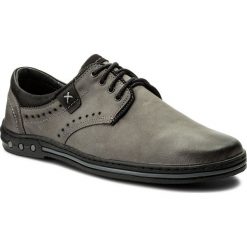 Półbuty LASOCKI FOR MEN 9094. Szare eleganckie półbuty Lasocki For Men, bez wzorów, z nubiku, bez obcasa, bez zapięcia. W wyprzedaży za 129.99 zł.