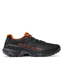 Trekkingi Mammut. Czarne buty trekkingowe Mammut, bez wzorów, z gore-texu, bez zapięcia. Za 519.99 zł.