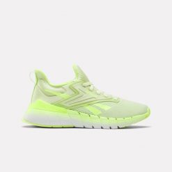 Buty sportowe męskie Reebok Nano Gym sneakersy treningowe na siłownię żółte. Żółte buty turystyczne Reebok, bez wzorów, bez zapięcia, na fitness i siłownię. Za 474.75 zł.