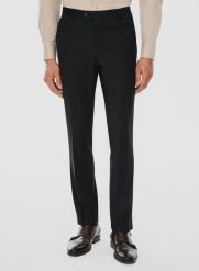 PAKO LORENTE – Spodnie garniturowe w kolorze czarnym. Czarne garnitury Pako Lorente, do pracy, m, bez wzorów, z elastanu. Za 599.99 zł.