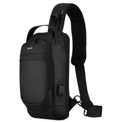 Czarna, pojemna saszetka męska na ramię wykonana ze skóry ekologicznej, wyposażona w port USB Rovicky R-88040. Czarne torby na ramię ROVICKY, bez wzorów, ze skóry ekologicznej, na ramię, bez dodatków. Za 79.99 zł.