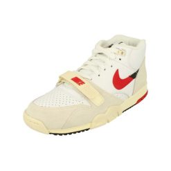 Buty Nike Air Trainer 1 Biały/Czerwony. Białe buty do biegania Nike, bez wzorów, ze skóry, bez zapięcia, do biegania. W wyprzedaży za 445.55 zł.