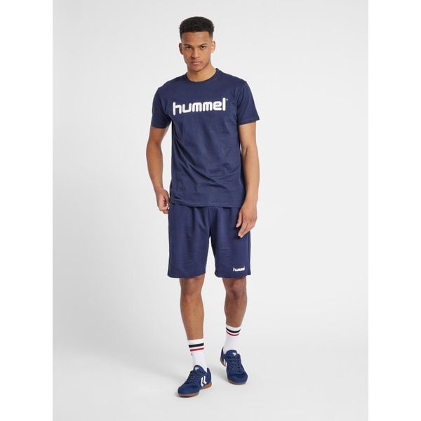 Koszulka sportowa z krótkim rękawem męska Hummel Cotton Logo. Niebieskie t-shirty sportowe Hummel, bez wzorów, bez ramiączek, do piłki nożnej. Za 59.00 zł.