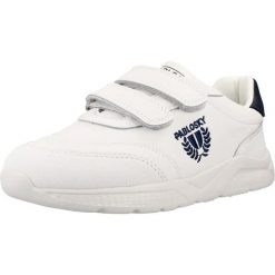 Buty PABLOSKY 903902P Biały. Białe buty turystyczne PABLOSKY, bez wzorów, ze skóry, bez zapięcia, na fitness i siłownię. Za 194.99 zł.