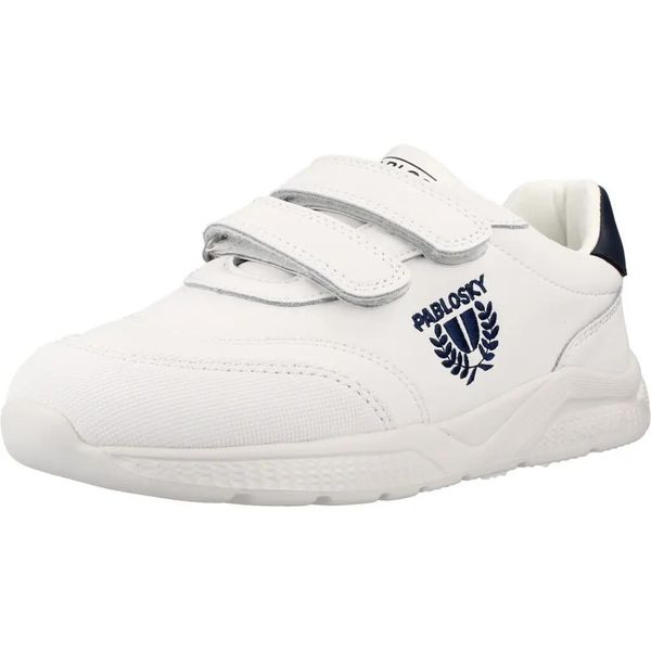 Buty PABLOSKY 903902P Biały. Białe buty turystyczne PABLOSKY, bez wzorów, ze skóry, bez zapięcia, na fitness i siłownię. Za 195.99 zł.