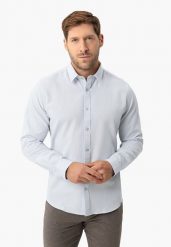 Jasnoniebieska koszula, Regular Fit, K-DAVON. Niebieskie koszule Volcano, l, bez wzorów, z bawełny, bez kołnierzyka, bez ramiączek. Za 159.99 zł.