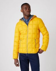 MĘSKA KURTKA PRZEJŚCIOWA WRANGLER THE PUFFER GOLDEN ROD W4C6WRX1K 112129099. Kurtki Wrangler, m, bez wzorów, bez kaptura. Za 269.99 zł.