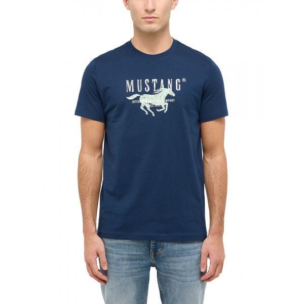 Męski T-Shirt Mustang Style Austin Dress Blues 1016484 5334. T-shirty Mustang, m, bez wzorów, bez kołnierzyka, bez ramiączek. Za 69.99 zł.