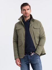 Lekka męska kurtka z kieszeniami i wysokim kołnierzem – khaki V3 OM-JALP-0167 - XXL. Brązowe kurtki Ombre Clothing, l, z aplikacjami, z materiału, bez kaptura. Za 207.99 zł.