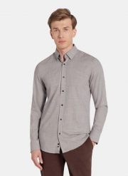 PAKO LORENTE - Brązowa koszula w drobną kratę. Brązowe koszule Pako Lorente, na jesień, m, bez wzorów, z elastanu, bez kołnierzyka, bez ramiączek. Za 199.99 zł.