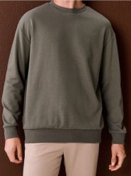 Bluza crewneck basic - zielony. Zielone bluzy bez kaptura Sinsay, l, bez wzorów, bez kaptura. W wyprzedaży za 14.99 zł.