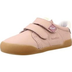 Buty BLANDITOS LONDRESBD DEPORTIVO CINTA ADHESIVA Rose. Czerwone buty turystyczne BLANDITOS BY CRIO'S, bez wzorów, ze skóry, bez zapięcia, na fitness i siłownię. Za 205.99 zł.