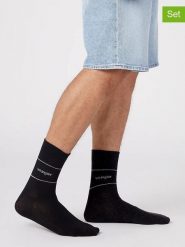 Wrangler Skarpety (2 pary) w kolorze czarnym i granatowym rozmiar: 39-42. Czarne skarpety Wrangler, bez wzorów, ze splotem. Za 48.28 zł.