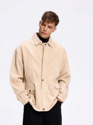 Jeansowa kurtka z kołnierzem - beżowy. Brązowe kurtki Reserved, l, bez wzorów, z denimu, bez kaptura. Za 199.99 zł.