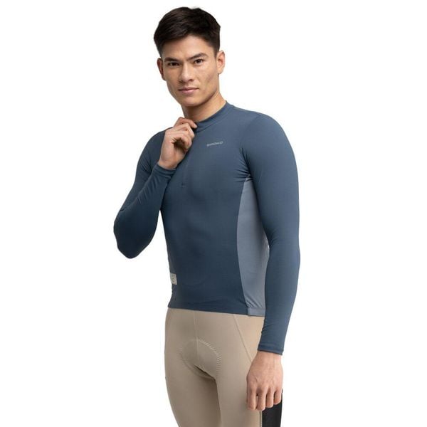 Męska koszulka rowerowa gravel z długim rękawem Kolarstwo Siroko GM3 Karakór. Niebieskie bluzy SIROKO, l, bez wzorów, z materiału, bez kaptura. W wyprzedaży za 253.00 zł.