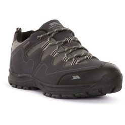 Trespass Finley Low Cut buty trekkingowe wodoodporne i oddychające. Czarne buty turystyczne Trespass, bez wzorów, z materiału, przed kostkę, bez zapięcia, trekkingowe. Za 313.42 zł.