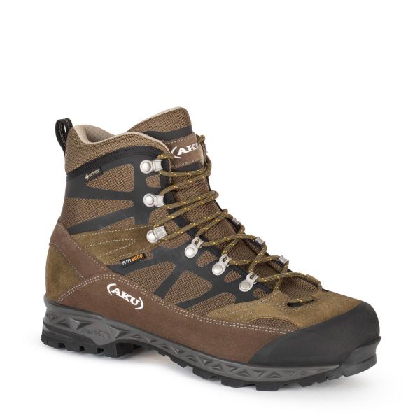 Buty trekkingowe GORE-TEX męskie Aku Trekker Pro. Brązowe buty trekkingowe Aku, bez wzorów, z gore-texu, bez zapięcia, trekkingowe, gore-tex. W wyprzedaży za 474.05 zł.