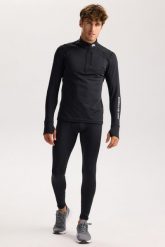 Męska bielizna szybkoschnąca biegowa Rough Radical Pro Extreme Run Men. Czarna bielizna termoaktywna ROUGH RADICAL, l, bez wzorów, z dzianiny, bez ramiączek, do biegania. Za 199.99 zł.
