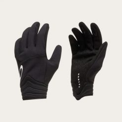 Rękawiczki rowerowe Oakley SEEKER FLOW FOS901802-02E. Czarne rękawiczki Oakley, bez wzorów, z materiału. Za 147.39 zł.