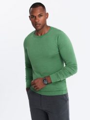Męski sweter klasyczny z wiskozą BASIC z okrągłym dekoltem – zielony V13 - Rozmiar: XXL. Zielone swetry nierozpinane Ombre Clothing, m, bez wzorów, z wiskozy, bez kołnierzyka, bez ramiączek. W wyprzedaży za 89.99 zł.