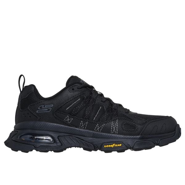 Buty trekkingowe Skechers Air Envoy. Czarne buty trekkingowe Skechers, bez wzorów, bez zapięcia. Za 399.99 zł.