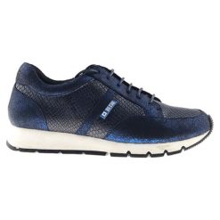 Sneakersy w kolorze granatowym. Buty sportowe casual marki BIG STAR. W wyprzedaży za 89.95 zł.