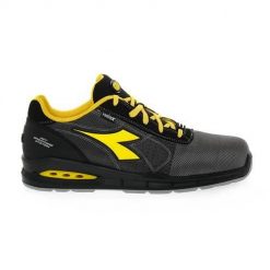 Buty do chodzenia męskie Diadora Utility Run Net Airbox. Żółte buty do biegania Diadora, bez wzorów, z materiału, bez zapięcia, trekkingowe. Za 828.00 zł.