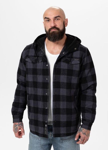 Kurtka męska Pitbull flanelowa z kapturem Pioneer. Zielone kurtki PITBULL, na lato, m, z aplikacjami, z bawełny, z kapturem. Za 249.00 zł.