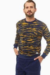 LEE SEASONAL CAMO SWS MĘSKA BLUZA BEZ KAPTURA WASHED BLUE L80ASPLR 112121285. Niebieskie bluzy Lee, l, bez wzorów, bez kaptura. Za 129.99 zł.