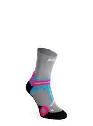 Skarpety turystyczne X-Socks Hike Perform Crew. Szare skarpety X-Socks, bez wzorów, z dzianiny. Za 120.99 zł.