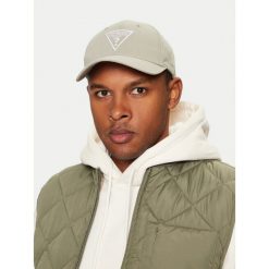 Czapka z daszkiem Guess. Zielone czapki z daszkiem Guess, z aplikacjami. Za 129.99 zł.
