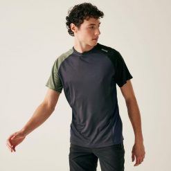 Corballis męska koszulka. Szare t-shirty sportowe Regatta, bez wzorów, z tkaniny, bez ramiączek, na fitness i siłownię. W wyprzedaży za 59.99 zł.