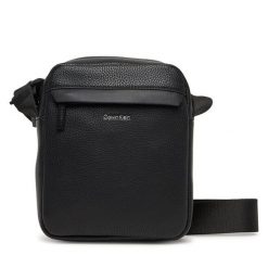 Saszetka Calvin Klein. Czarne saszetki i nerki CALVIN KLEIN, bez wzorów. Za 239.99 zł.