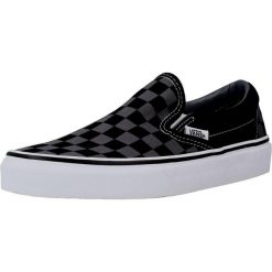 Buty VANS UA CLASSIC SLIP-ON Czarny. Czarne buty sportowe casual Vans, bez wzorów, z tkaniny, bez zapięcia. Za 344.99 zł.