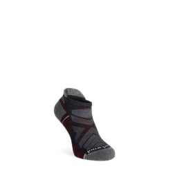 Skarpety turystyczne Smartwool Hike Light Cushion Low Ankle Socks. Szare skarpety Smartwool, bez wzorów. Za 86.62 zł.