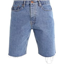 Samsøe & Samsøe TONY Szorty jeansowe worn raw. Szorty Samsøe & Samsøe, m, z bawełny. W wyprzedaży za 179.50 zł.