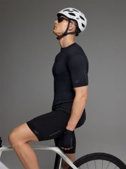 4F Koszulka rowerowa rozpinana męska - czarna S. Czarne t-shirty 4F, l, bez wzorów, z dzianiny, bez kołnierzyka, bez ramiączek. Za 179.99 zł.