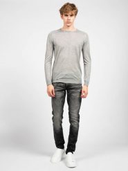 Antony Morato Sweter | MMSW00763 YA100034 | Mężczyzna | Szary. Szare swetry nierozpinane Antony Morato, m, bez wzorów, z dzianiny, bez kołnierzyka, bez ramiączek. W wyprzedaży za 139.00 zł.