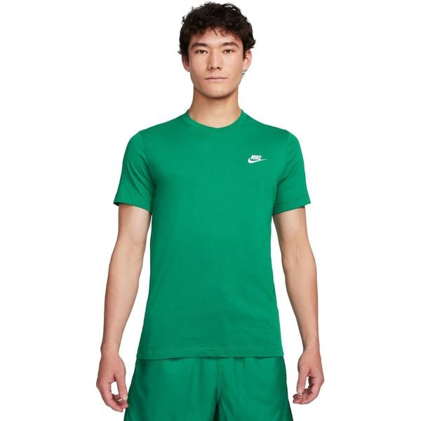 Koszulka Mężczyzna Nike Sportswear Club zielony. Zielone t-shirty sportowe Nike, bez wzorów, z bawełny, bez ramiączek, na fitness i siłownię. Za 214.00 zł.