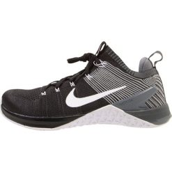 Nike Performance METCON DSX FLYKNIT 2 Obuwie treningowe black/white/dark grey/wolf grey. Buty treningowe marki Nike Performance. Za 629.00 zł.