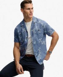 Superdry Krótki rękaw koszula plażowa z nadrukiem bawełna-len. Niebieskie koszule Superdry, na lato, xl, bez wzorów, z bawełny, bez kołnierzyka, bez ramiączek. Za 301.95 zł.